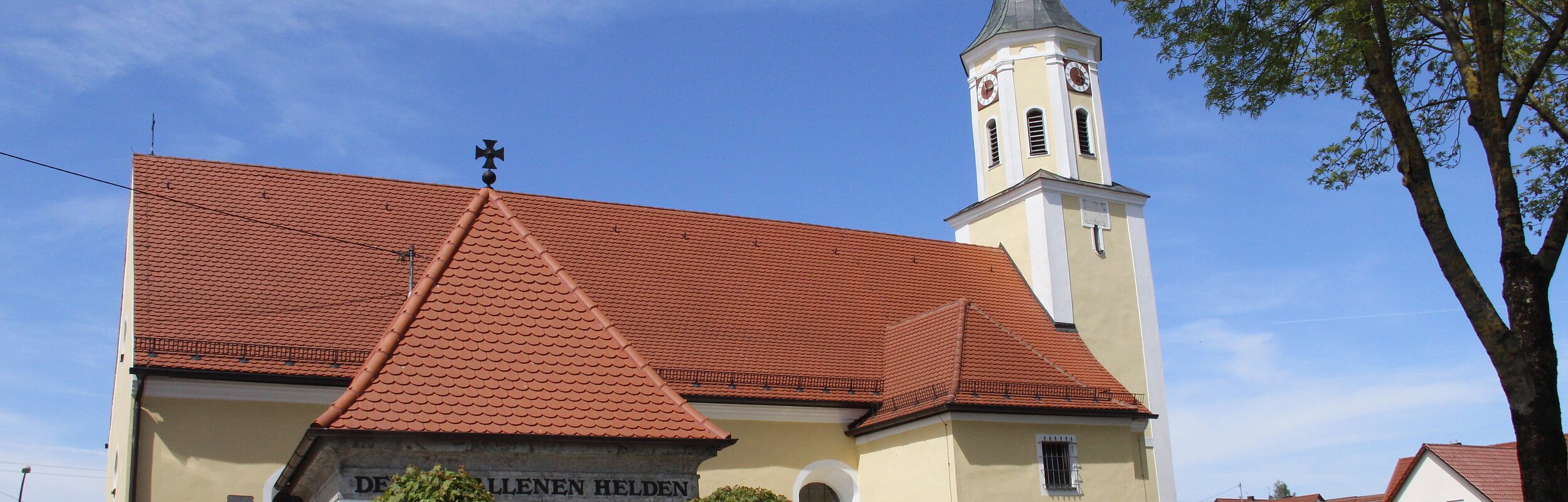 Außenansicht Pfarrkirche St. Richard, Otting