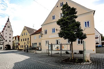 Blick auf KRONE Hotel Steakhaus Bar in Monheim