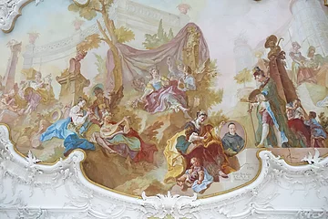 Blick auf ein Deckenfresko im Festsaal des Schlosses  Leitheim