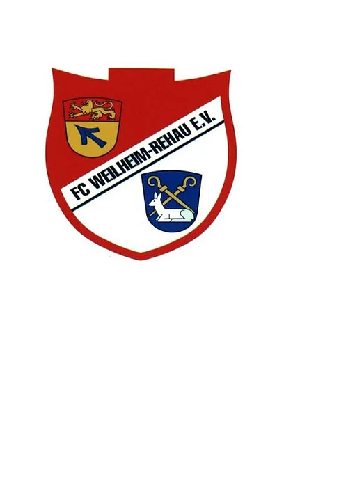 FC Weilheim - Logo Wappen mit rotem Rand, oben ein gelbes Schild mit Löwe auf rotem Hintergrund, unten ein blaues Schild mit Lamm und Schlüsseln auf weißen Hintergrund, mittig im Wappen steht quer der Text: FC Weilheim-Rehau e.V.