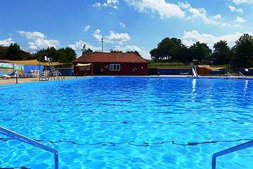 Freibad Monheim - Nostalgiebad mit umfassendem Angebot