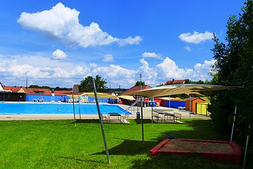 Freibad Monheim - Sandkasten mit Sonnensegel