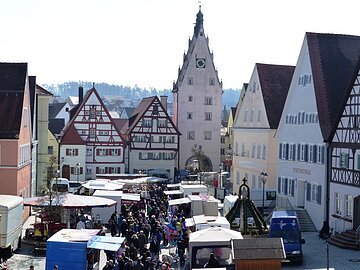 Herzlich Willkommen beim Josefsmarkt in Monheim Herzlich Willkommen beim Josefsmarkt in Monheim