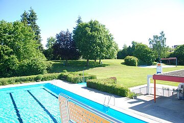 Freibad Tagmersheim - Badespaß und Natur